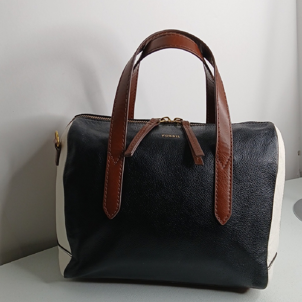 Fossil- Hailey- Satchel/Bowler Bag - Black and Cream w/ Brown Straps